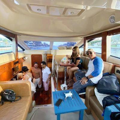Vip Miami Yacht RentalsSea Ray 55'基础图库7